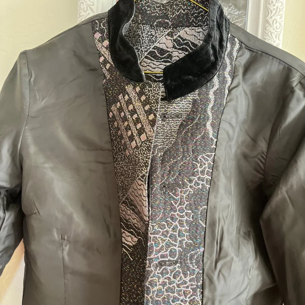 Chico’s woman’s metallic brocade jacket, Black/Silver, size 0 beautiful pattern- - Picture 14 of 16